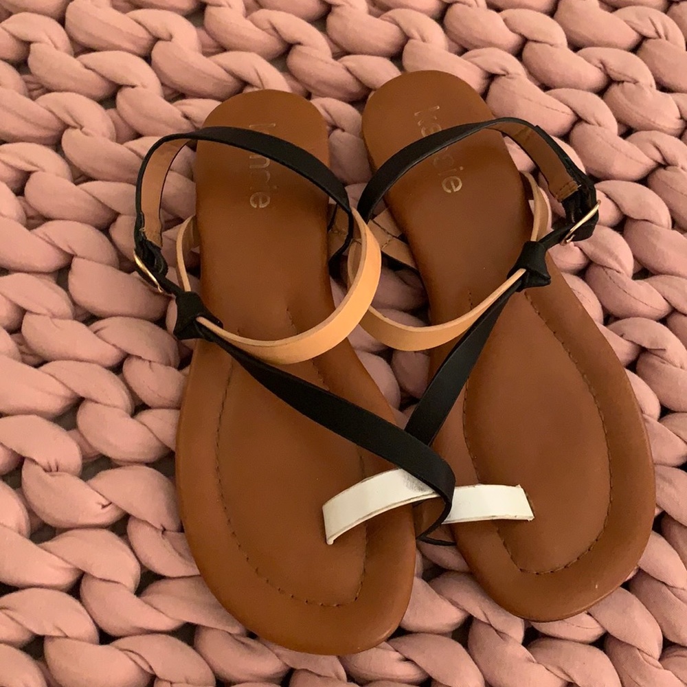 Kensie Sandals